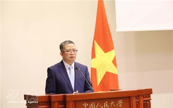 Poursuivre la consolidation et lélévation du statut du Vietnam sur la scène internationale