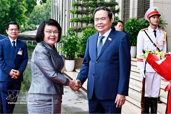 La visite de la présidente de lAN cambodgienne donne un nouvel élan aux relations Vietnam-Cambodge