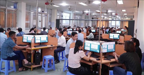 Nâng cao kiến thức, kỹ năng chuyển đổi số và ứng dụng công nghệ trong hoạt động công vụ