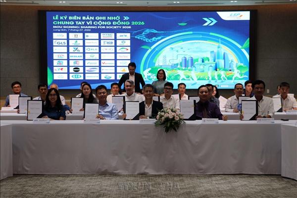 Long Son Petrochemicals fait de la responsabilité sociale un moteur du développement durable