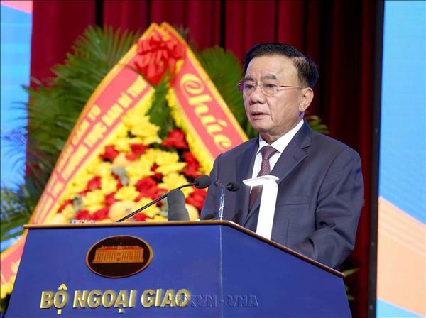 សន្និសីទការទូតលើកទី៣៣៖ សម័យប្រជុំពេញអង្គស្តីពីកិច្ច​ការបរទេសរបស់​បក្ស និងកិច្ច​ការបរទេសប្រជាជន