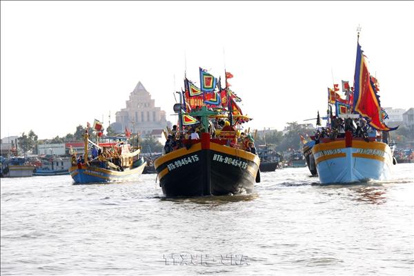 Độc đáo nghi lễ rước Lệnh Ông Sanh tại Lễ hội Cầu ngư Phan Thiết