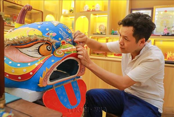 Người thổi sức sống mới cho nghệ thuật tò he truyền thống