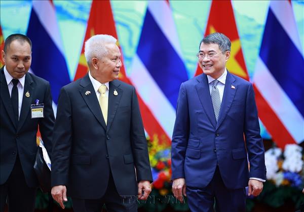 Thailands parliamentary leader concludes official visit to Vietnam