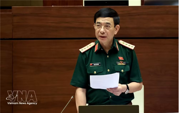 第十六届国会第一次非常规会议：保障国防安全，不妨碍民事活动