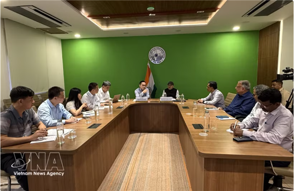 Le Vietnam et lInde renforcent leur coopération en matière de recherche et de conseil stratégique