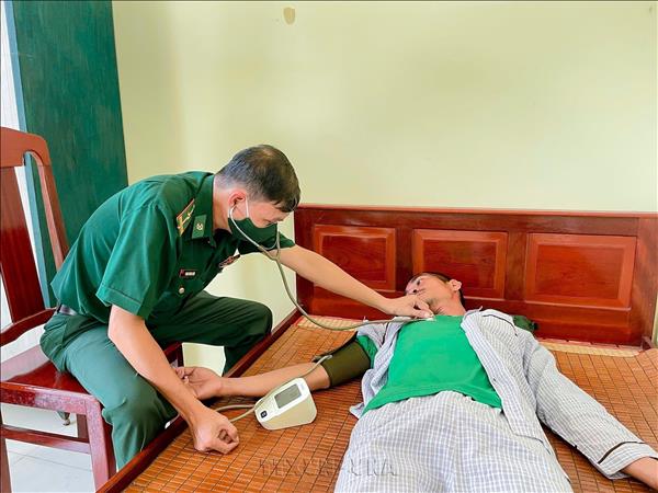 Ngư dân trôi dạt trên biển được cứu vớt và đưa vào bờ an toàn
