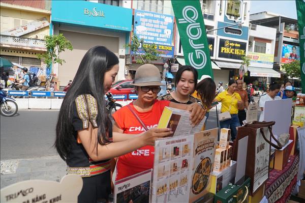 Thúc đẩy chuyển đổi số kinh tế ở cơ sở từ mô hình chợ truyền thống