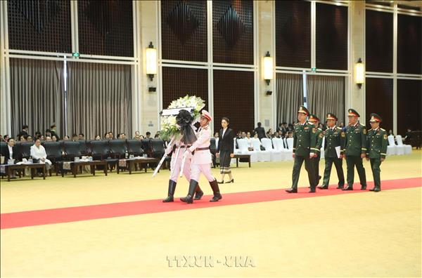 Vietnamese security, defence leaders pay tribute to Lao National Assembly President