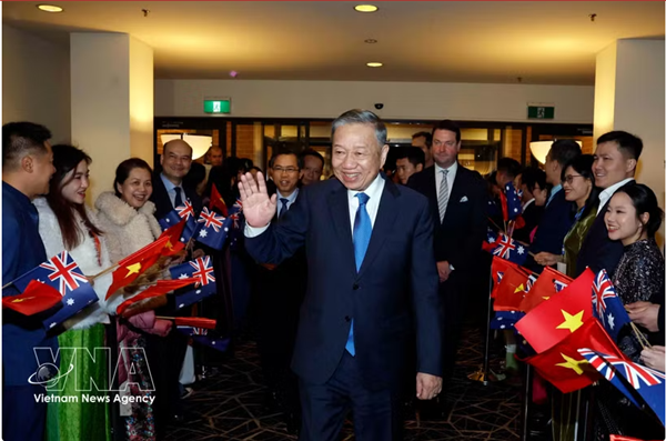 Le secrétaire général du PCV et président de la République Tô Lâm arrive à Canberra pour poursuivre sa visite dÉtat