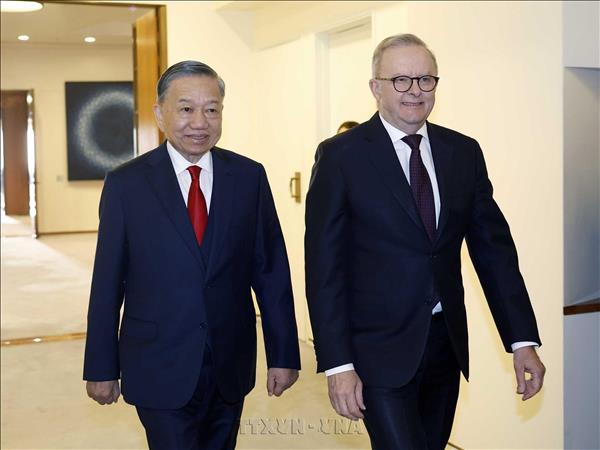 Top Vietnamese leader holds talks with Australian PM