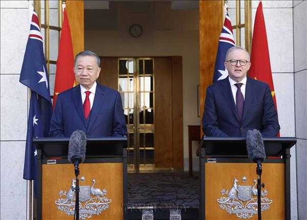 Australian media highlight Party General Secretary and President To Lams state visit