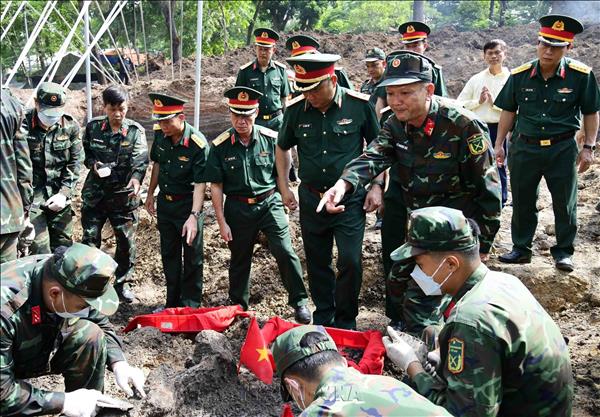 ພິ​ທີ​ຕ້ອນ​ຮັບ​ທ່ານ​ເລ​ຂາ​ທິ​ການ​ໃຫຍ່, ປະ​ທານ​ປະ​ເທດ ໂຕ​ເລິມ ຢ້ຽມ​ຢາມ​ທາງ​ລັດ​ຖະ​ກິດ​ຢູ່ ອົດ​ສະ​ຕາ​ລີ