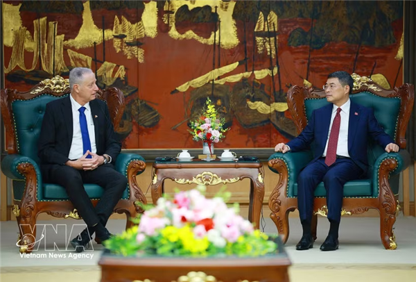 越南政府总理黎明兴会见以色列驻越大使亚龙·迈尔