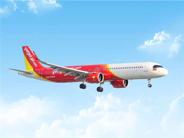 越捷航空获全球旅客评选为最受欢迎航空公司及最美空乘制服