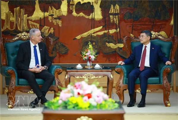 Le Premier ministre Le Minh Hung reçoit lambassadeur dIsraël en fin de mission