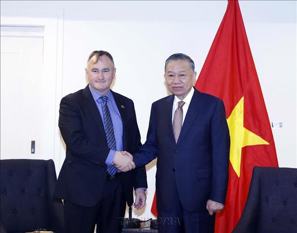 Vietnam impulsa cooperación con empresas australianas en minerales críticos y tecnología