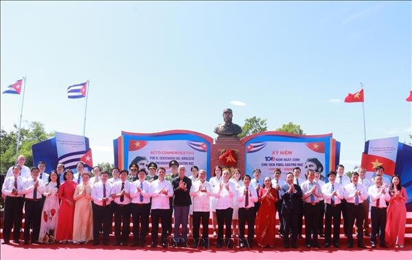 Quang Tri conmemora el centenario del nacimiento del líder cubano Fidel Castro