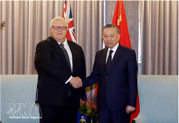 Le haut dirigeant Tô Lâm rencontre le président du Parlement néo-zélandais Gerry Brownlee