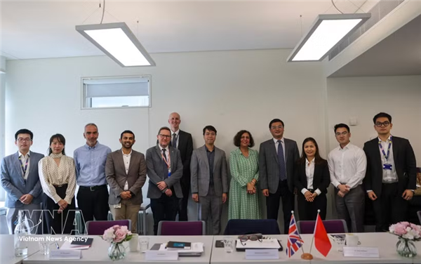 越英教育合作：从寻找招生市场转向构建伙伴关系