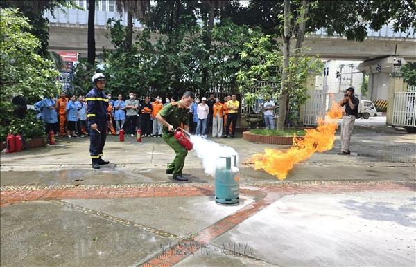 Ngành điện chủ động phòng ngừa, ứng phó với mọi tình huống cháy, nổ
