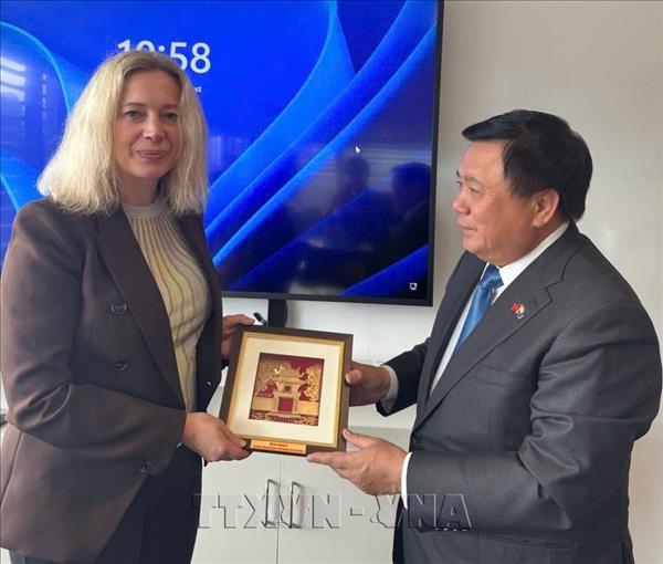 Vietnam y Nueva Zelanda refuerzan cooperación estratégica en investigación