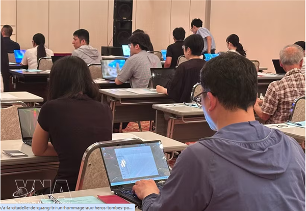 Le premier examen de vietnamien sur ordinateur organisé à létranger