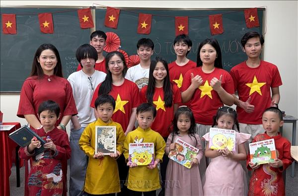 Kết nối trí tuệ Việt toàn cầu: Phát huy vai trò của cộng đồng người Việt Nam tại Canada