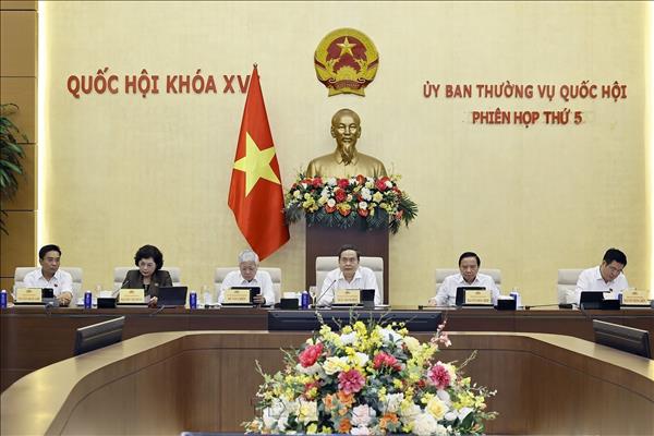 Phiên họp thứ 5, Ủy ban Thường vụ Quốc hội: Không biến hoạt động đại lý ngân hàng thương mại thành giấy chứng nhận an toàn cho trái phiếu