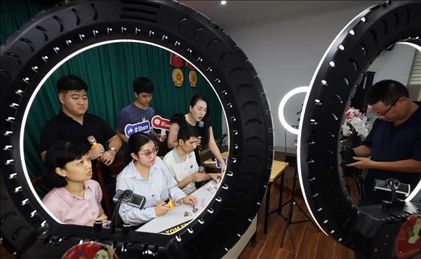 Lớp học số đặc biệt mở lối sinh kế cho người khiếm thị