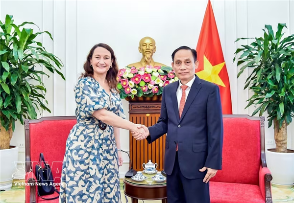 越南重视与乌拉圭的传统关系