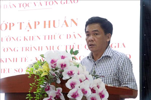 Gắn công tác bồi dưỡng cán bộ với mục tiêu phát triển bền vững vùng dân tộc thiểu số