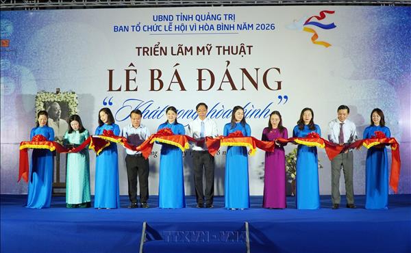 Khai mạc triển lãm Lê Bá Đảng - Khát vọng Hòa bình