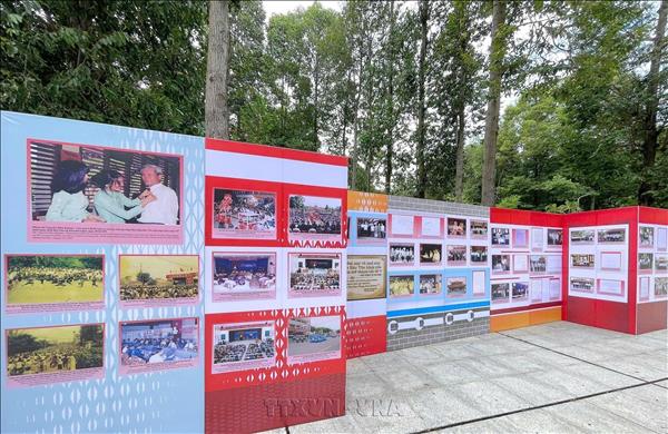 Triển lãm hơn 100 hình ảnh, tư liệu về Chủ tịch Tôn Đức Thắng