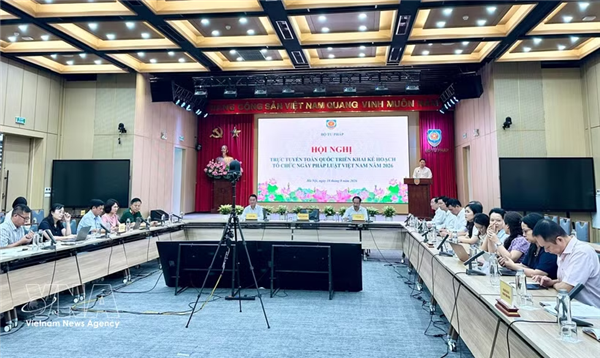 越南宪法和法律知识在线竞赛启动