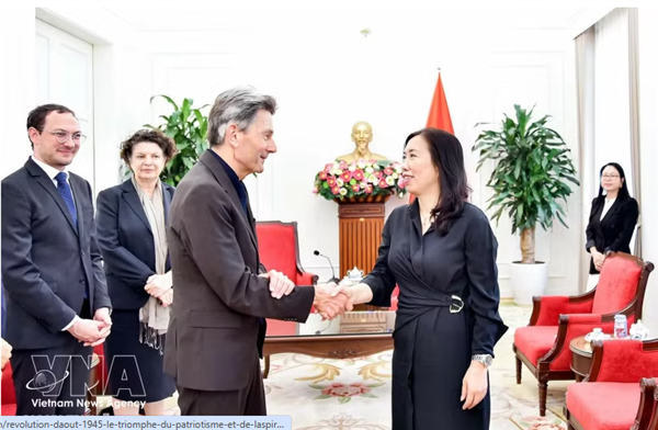 Le Vietnam est prêt à faciliter lexpansion des investissements et des activités des entreprises allemandes