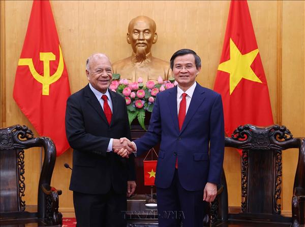 Vietnam y México intensifican intercambios teóricos y cooperación en la formación de cuadros