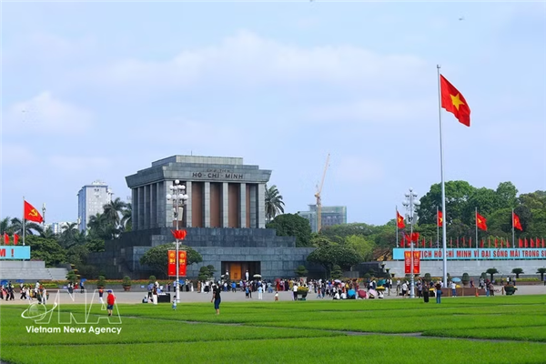 时评：百年梦想——奋发图强的越南