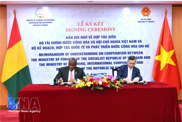 Le Vietnam et la Guinée renforcent leur coopération dans linvestissement