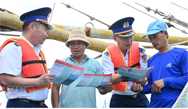 Hô Chi Minh-Ville redouble defforts pour faire retirer le carton jaune de la CE