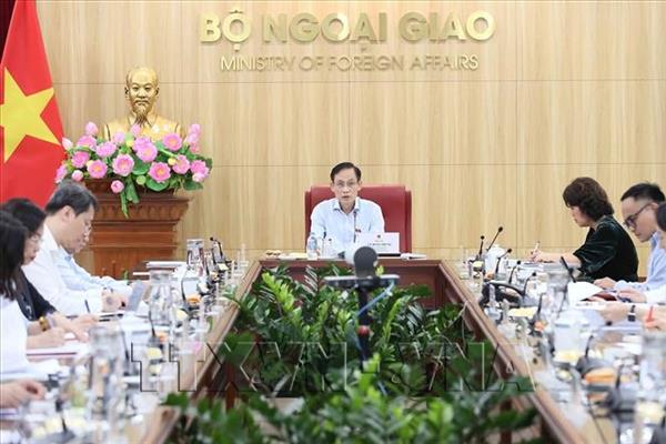 베트남 외교부, 국제 약속을 국가 발전의 실질적인 자원으로…