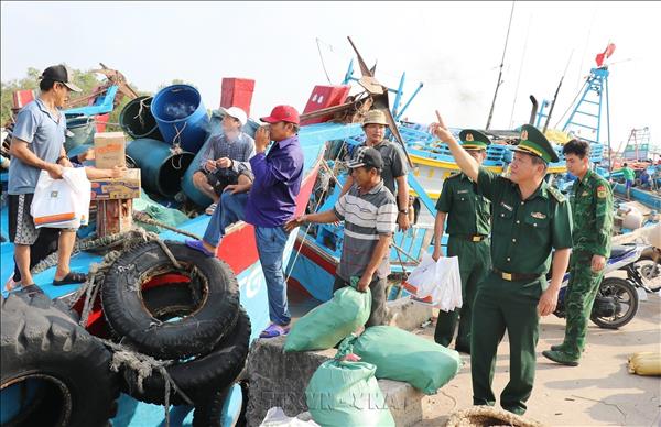 Autoridades locales refuerzan papel en lucha contra pesca ilegal en Vietnam
