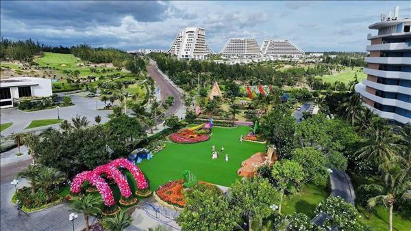 Lễ hội Ngàn hoa đưa sắc màu đại ngàn về phố biển Quy Nhơn