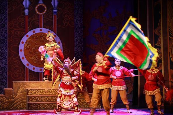 Tuong enriches Hanois night-time culture