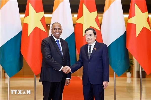 ធ្វើឱ្យកិច្ចសហប្រតិបត្តិការរដ្ឋសភា ក្លាយជាសសរស្តម្ភដ៏សំខាន់ក្នុងទំនាក់ទំនងវៀតណាម- កូតឌីវ័