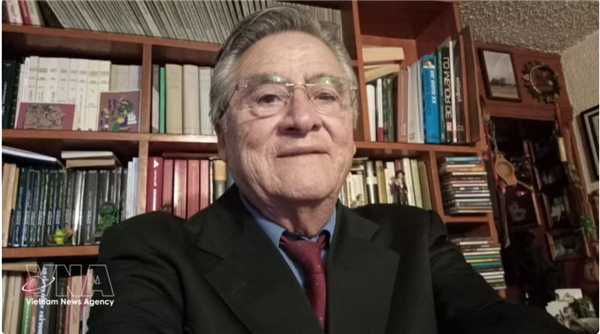La Révolution dAoût, 81 ans après, vue par un journaliste mexicain
