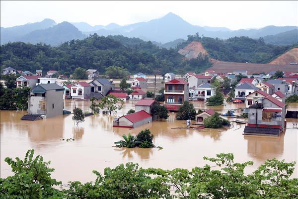 Tempête NARRA : un mort et dimportants dégâts dans le Nord du Vietnam