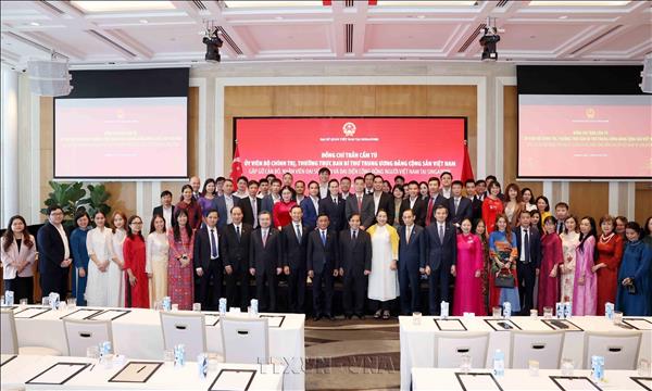 Gắn kết cộng đồng người Việt Nam tại Singapore để góp phần đưa quan hệ hai nước đi vào chiều sâu