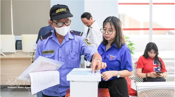 Le Vietnam renforce sa protection numérique face à lessor de lIA et des deepfakes