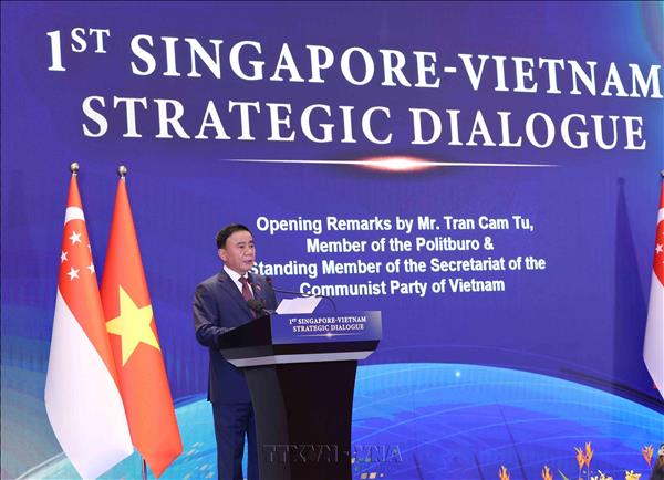 Vietnam, Singapore Pursue Resilient Shared Future